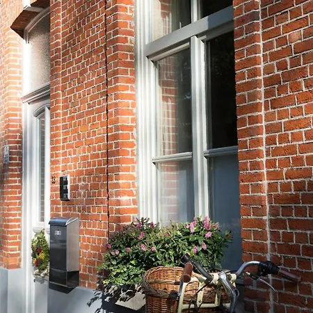 Two Rooms In Bruges-3